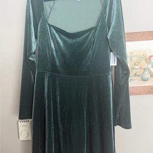 Old Navy Deep Green Velvet Long Sleeve Dress